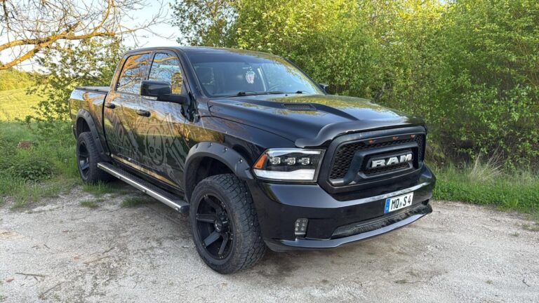 DODGE RAM 1500 Crew Cab