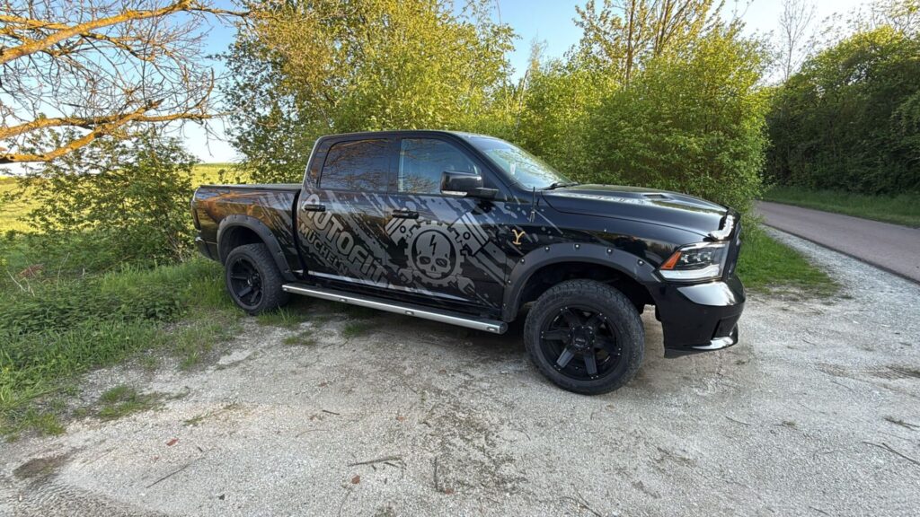 DODGE RAM 1500 Crew Cab