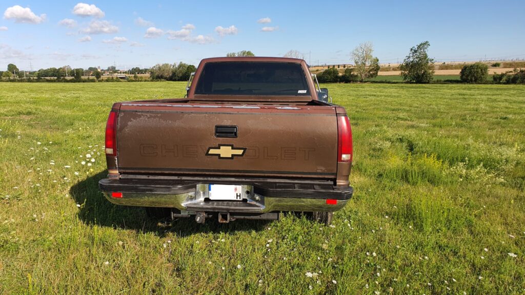 Chevrolet C2500 mit H Zulassung V8 – 1988