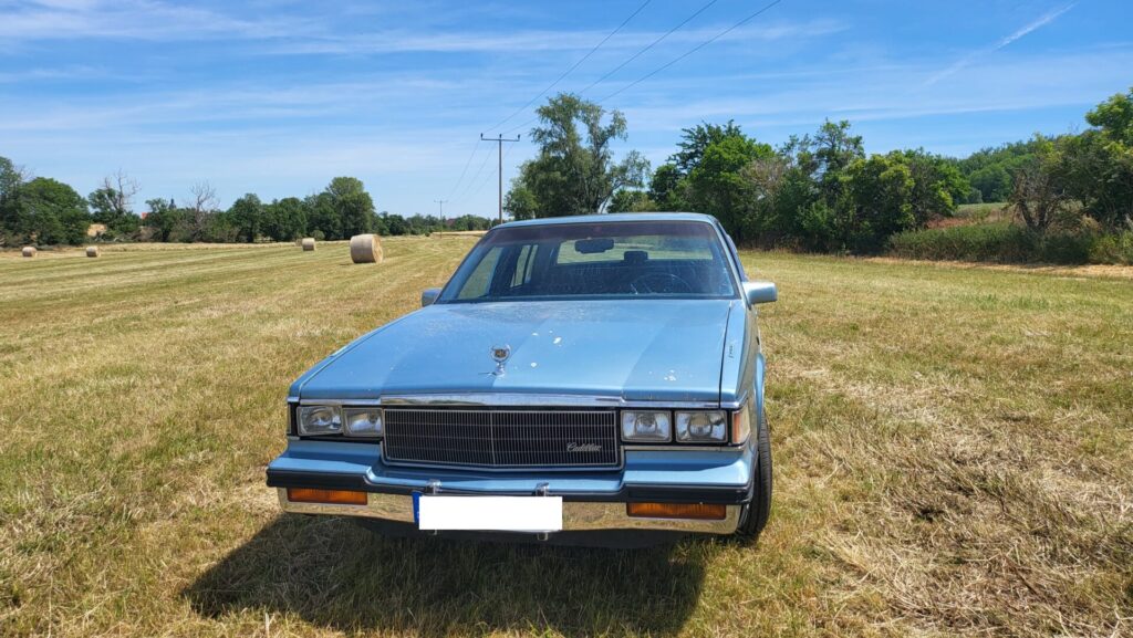 Cadillac Coupe De Ville – Fleewood