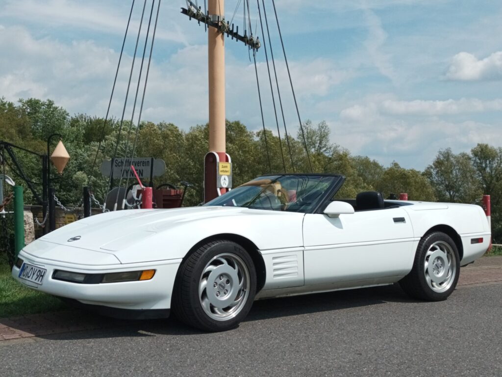 Corvette C4 gegen Dodge Viper oder HotRod