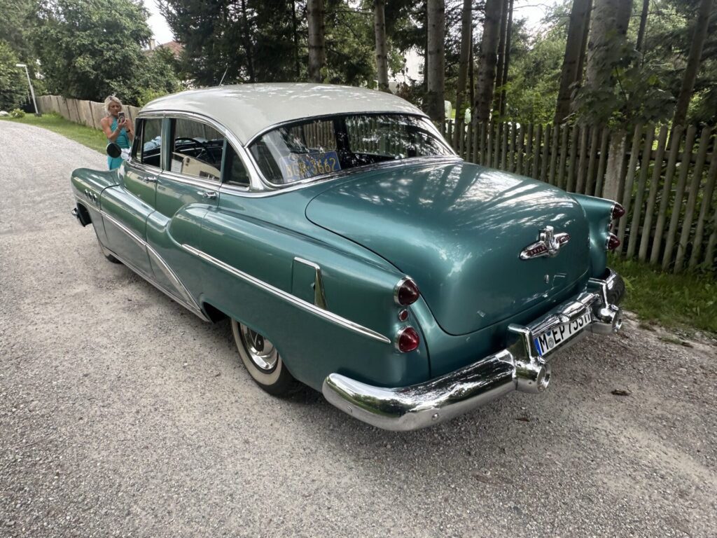 „Buick Eight Special Deluxe 1953 – Traumhafter US-Oldtimer“