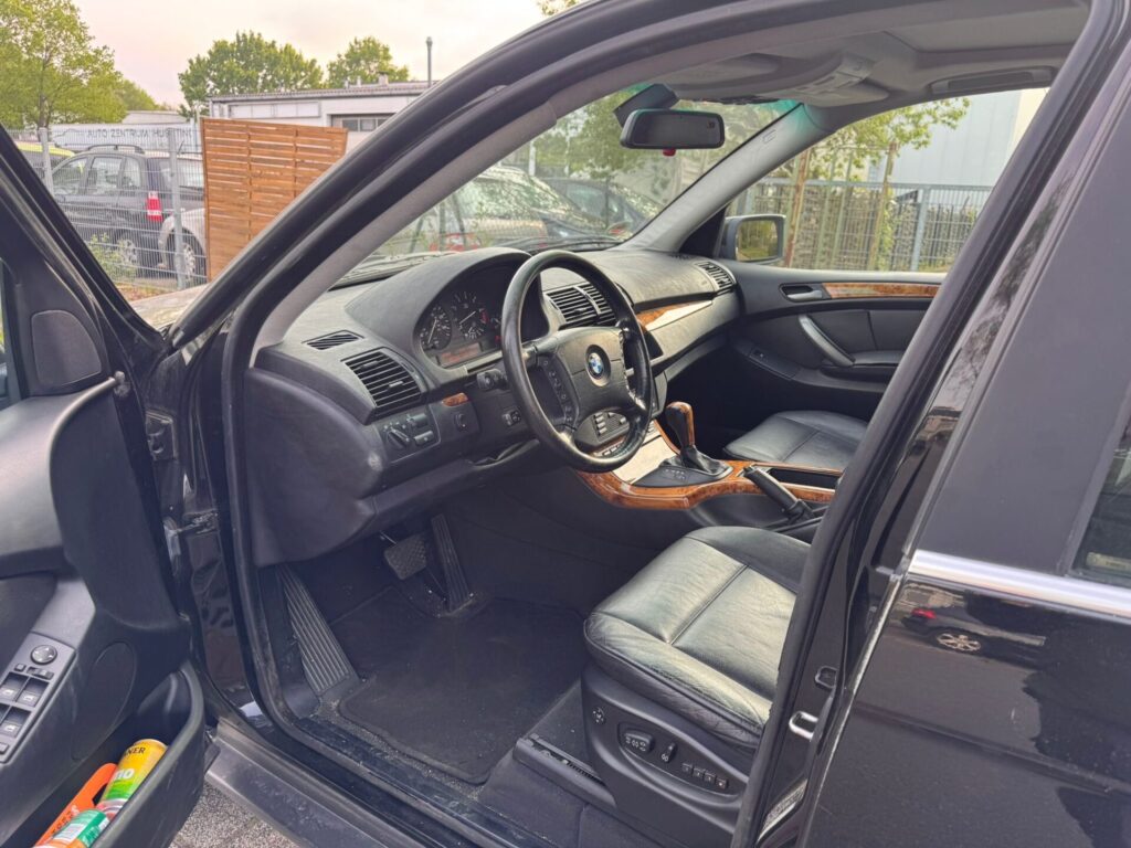 BMW X5 V8