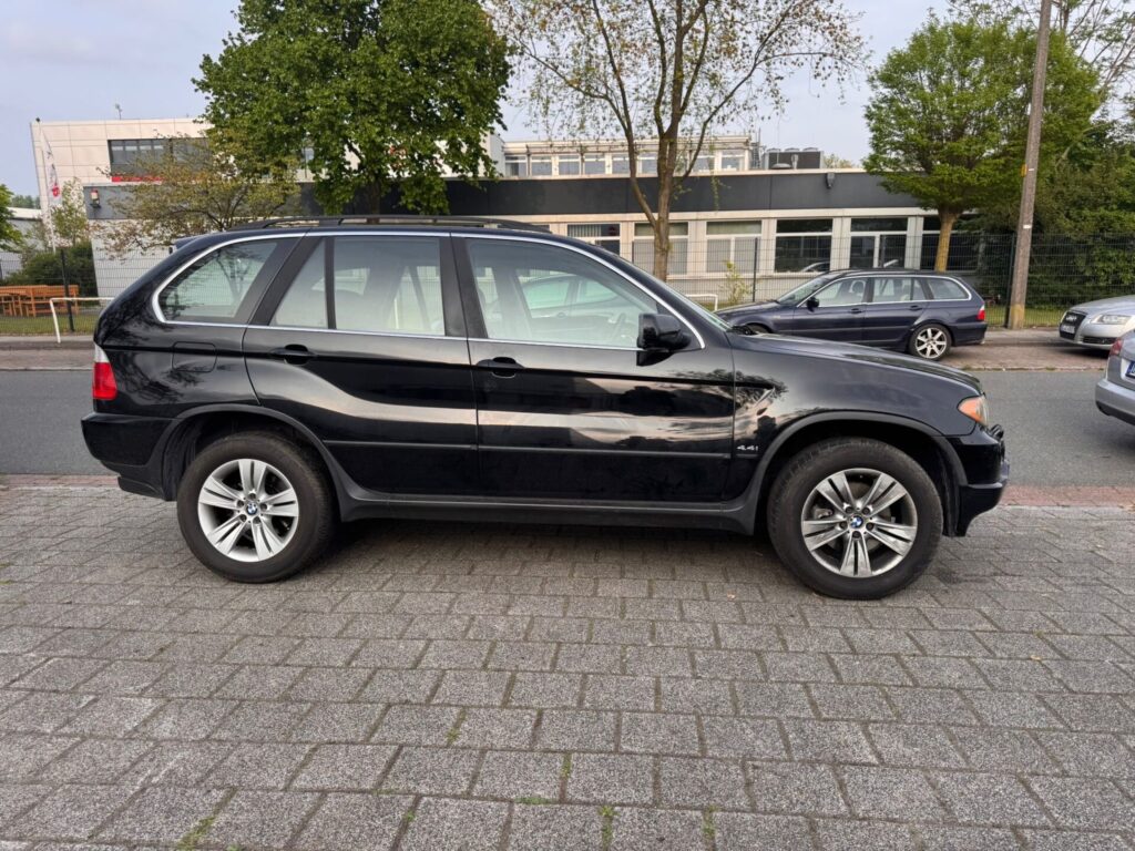 BMW X5 V8