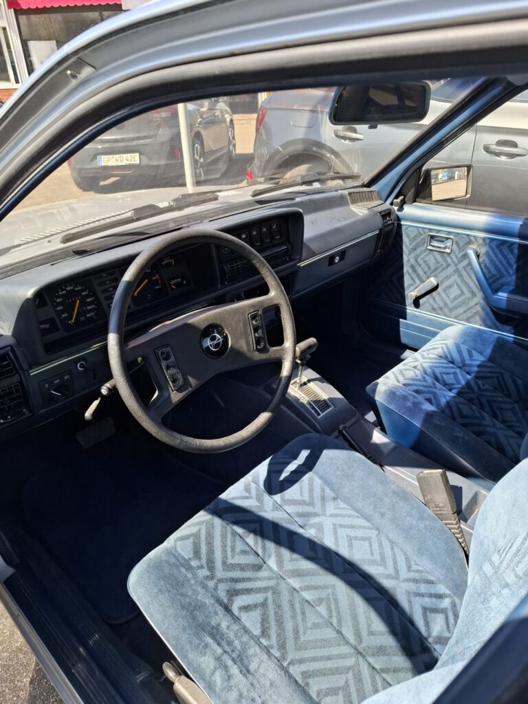 Opel Commodore C 2.5E