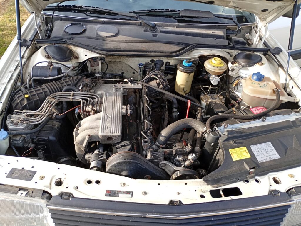 Audi 100 c3