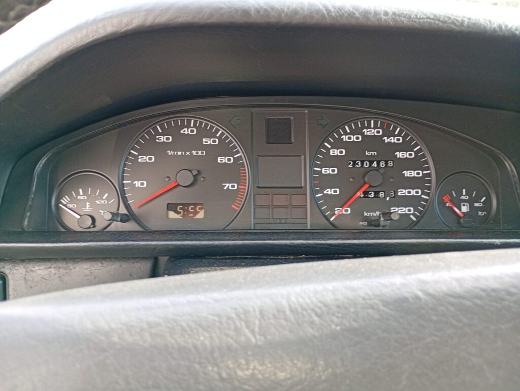 Audi 100 c3
