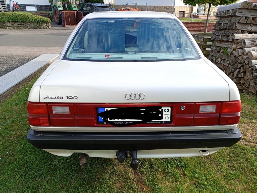 Audi 100 c3