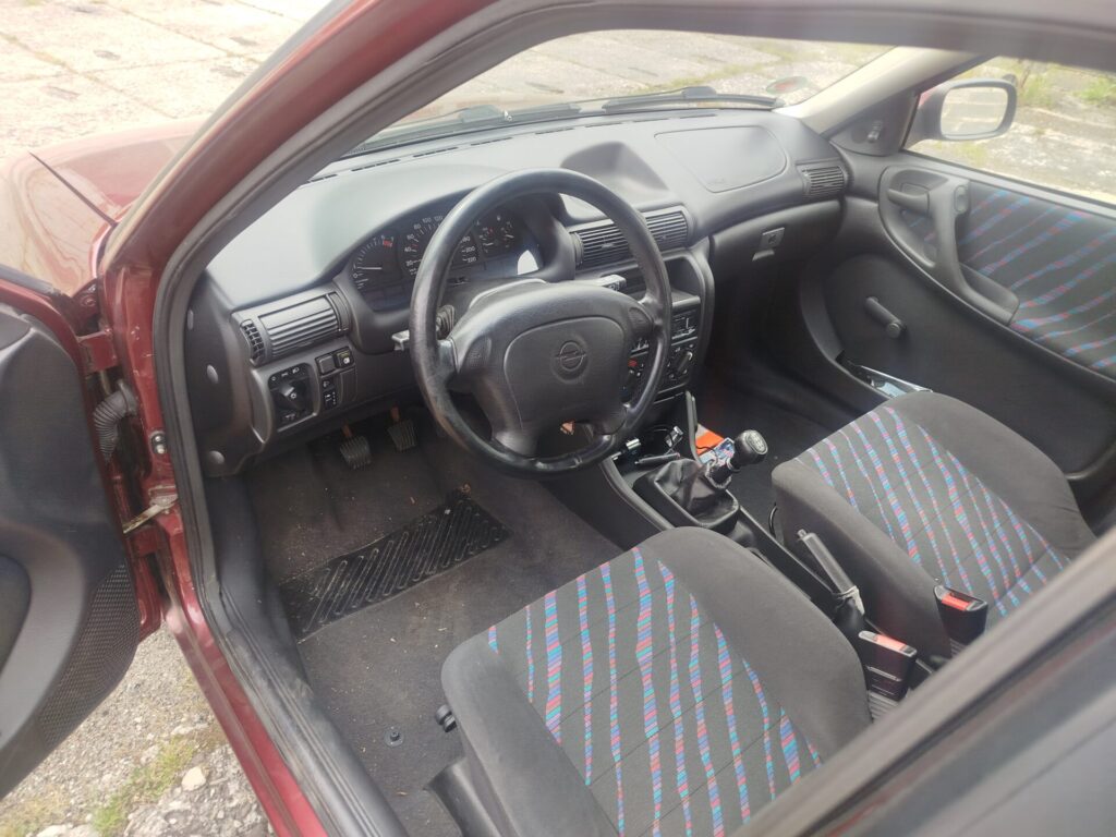 Opel Astra F