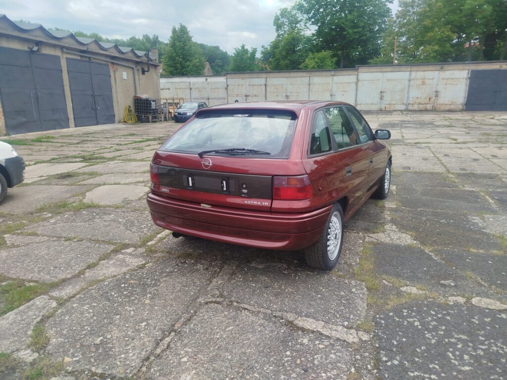 Opel Astra F