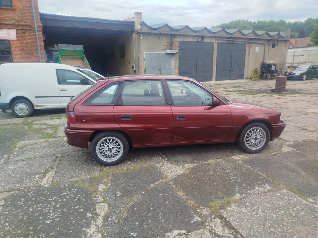 Opel Astra F