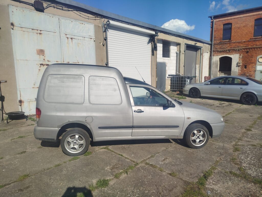 VW Caddy 9kv TDI mit Klima