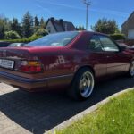 Oldtimer Mercedes 300 CE 1991 zum Verkauf bei TauschGarage – Ansicht 3