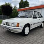 Oldtimer Peugeot 205 CJ Cabrio 1989 zum Verkauf bei TauschGarage