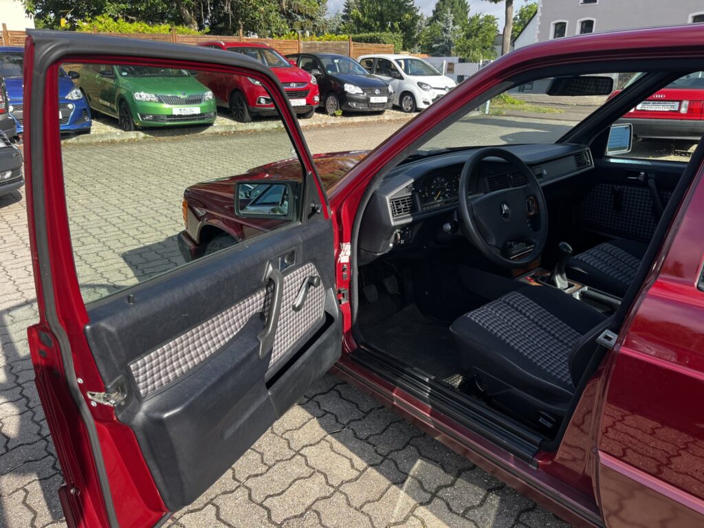 Mercedes-Benz 190 D 2.0 (W201) *2.Hd.*H-Abn.*HU+AU neu*5-Gang