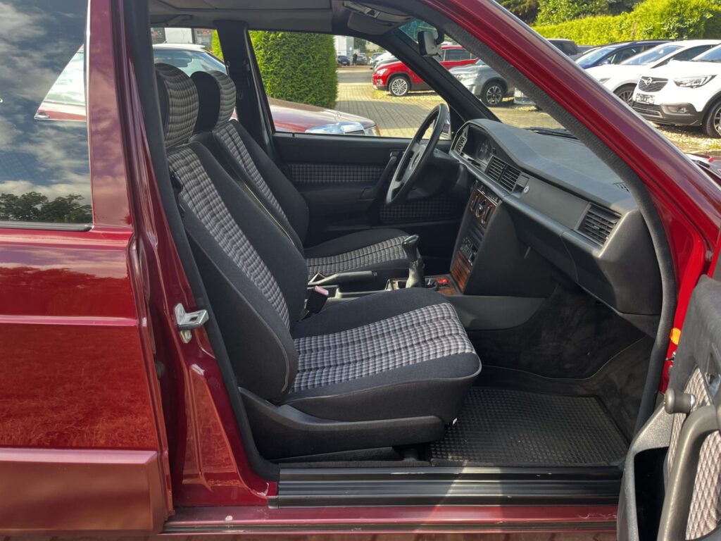 Mercedes-Benz 190 D 2.0 (W201) *2.Hd.*H-Abn.*HU+AU neu*5-Gang