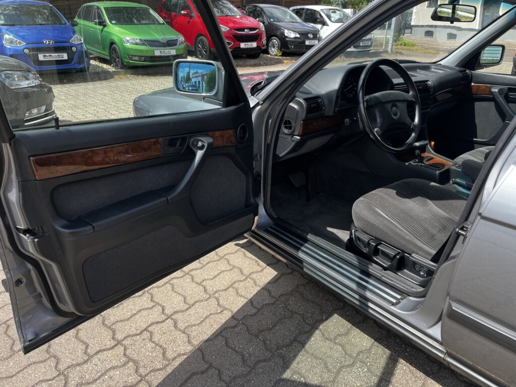 BMW 730i R6 (E32) *H-Abn.*HU+AU 12/2026*Automatik*Klima