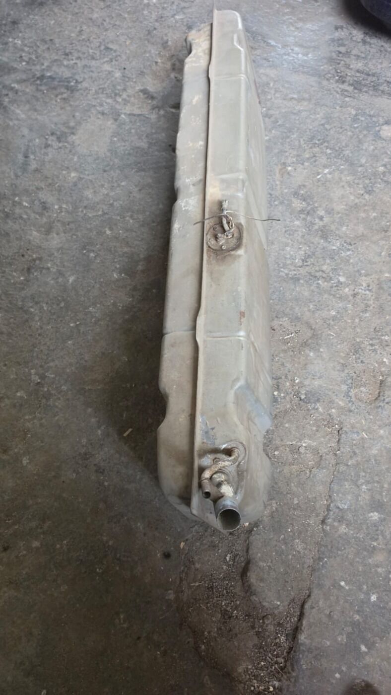 Bild vergrößern Chevrolet C3100 Original Tank