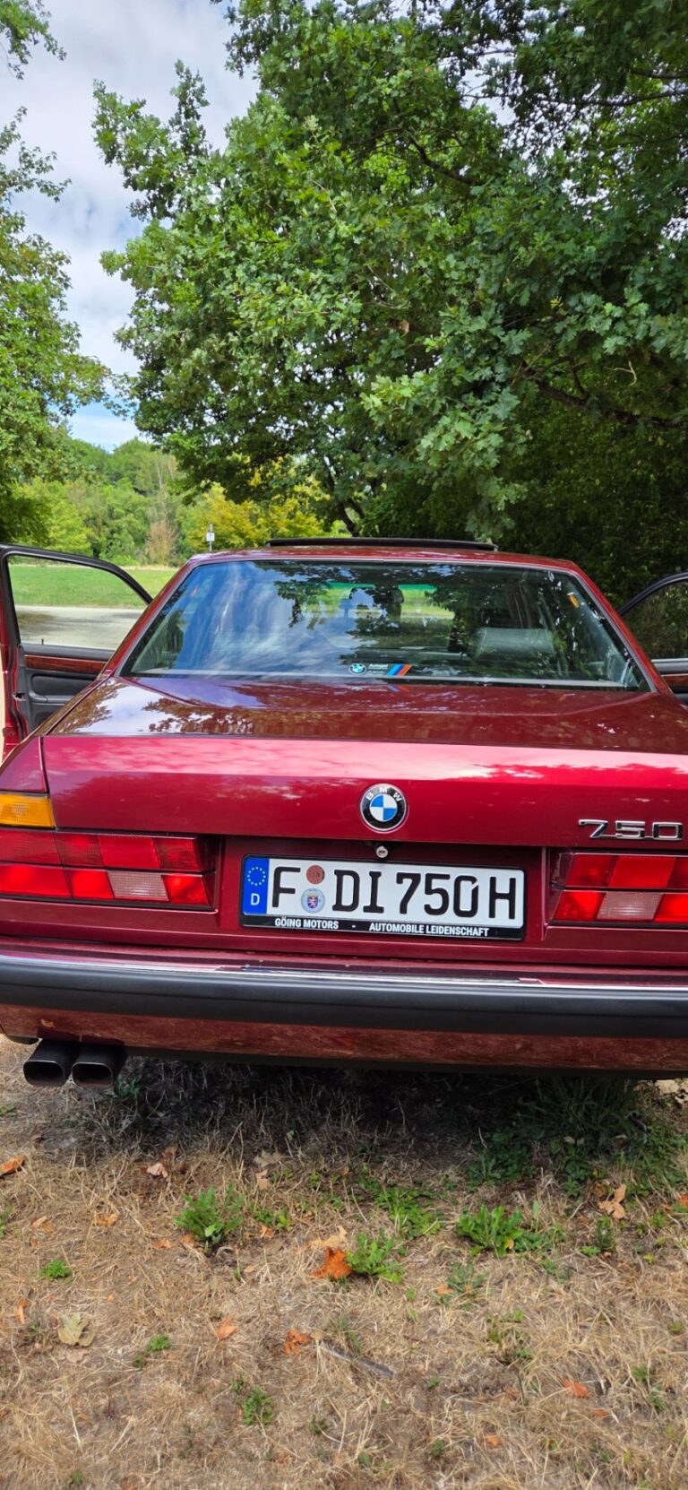 BMW 750i E32