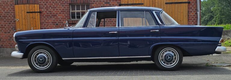 Mercedes W110 200D