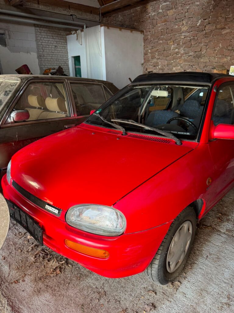 Mazda 121