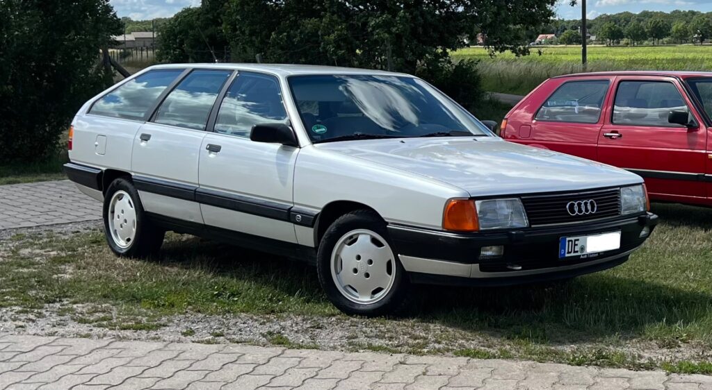 Audi 100 Avant 2,3E Fünfzylinder