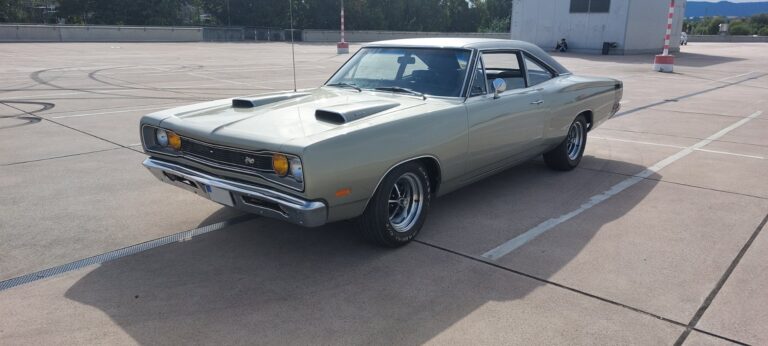 1969 Dodge Coronet SuperBee MOPAR MuscleCar